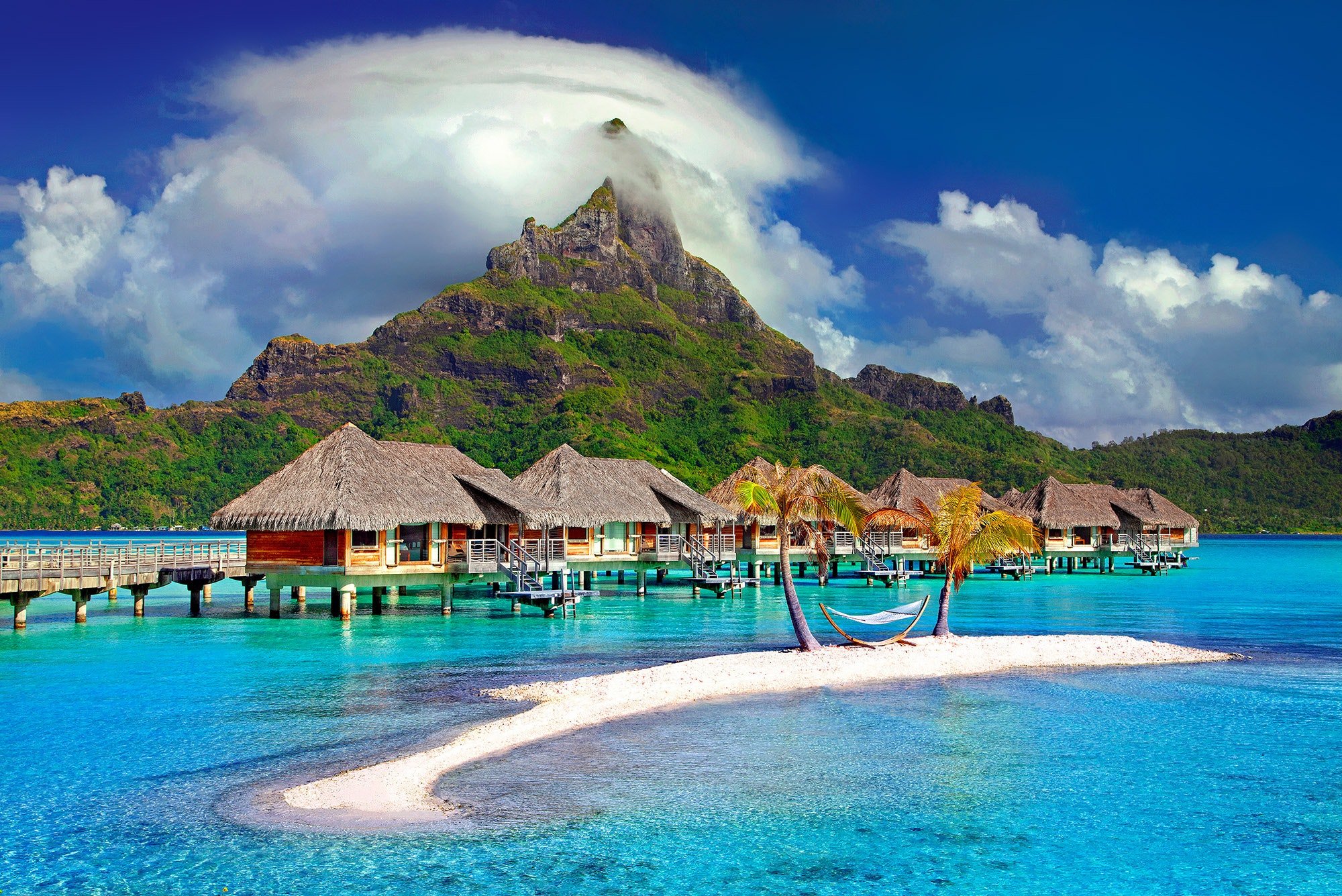 Raiatea ↔ Huahine ↔ Bora Bora ↔ Raiatea