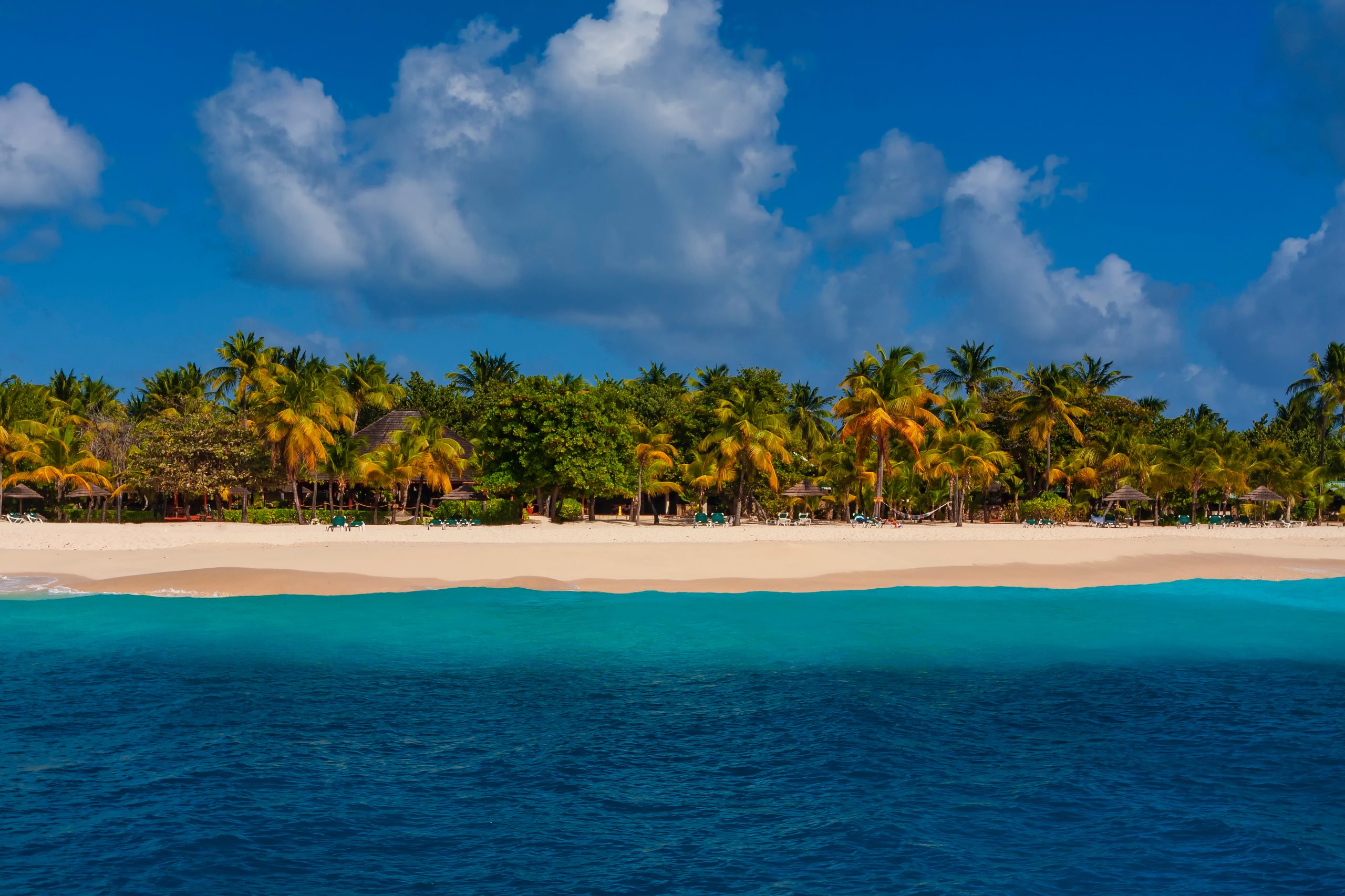 Grenadines Explorer (Le Marin ↔ Le Marin)