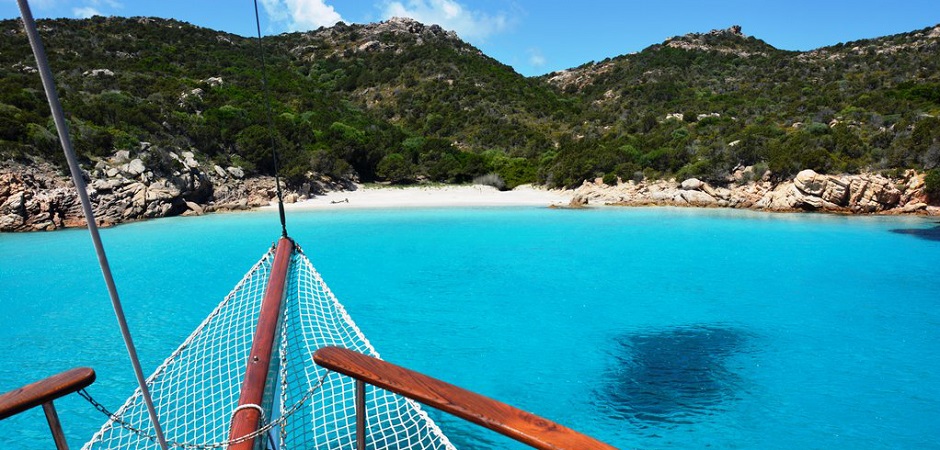 Cannigione ↔ La Maddalena Archipelago ↔ Cannigione