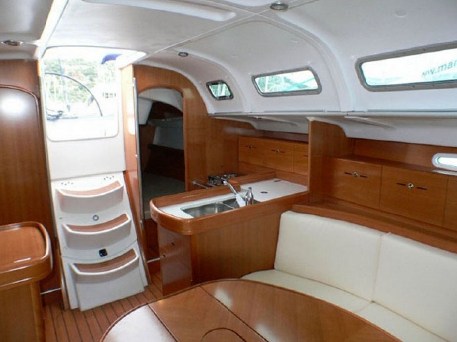 Beneteau First 40.7 training yacht - photo 2