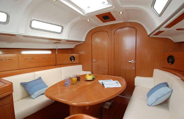 Beneteau First 40.7 training yacht - photo 5