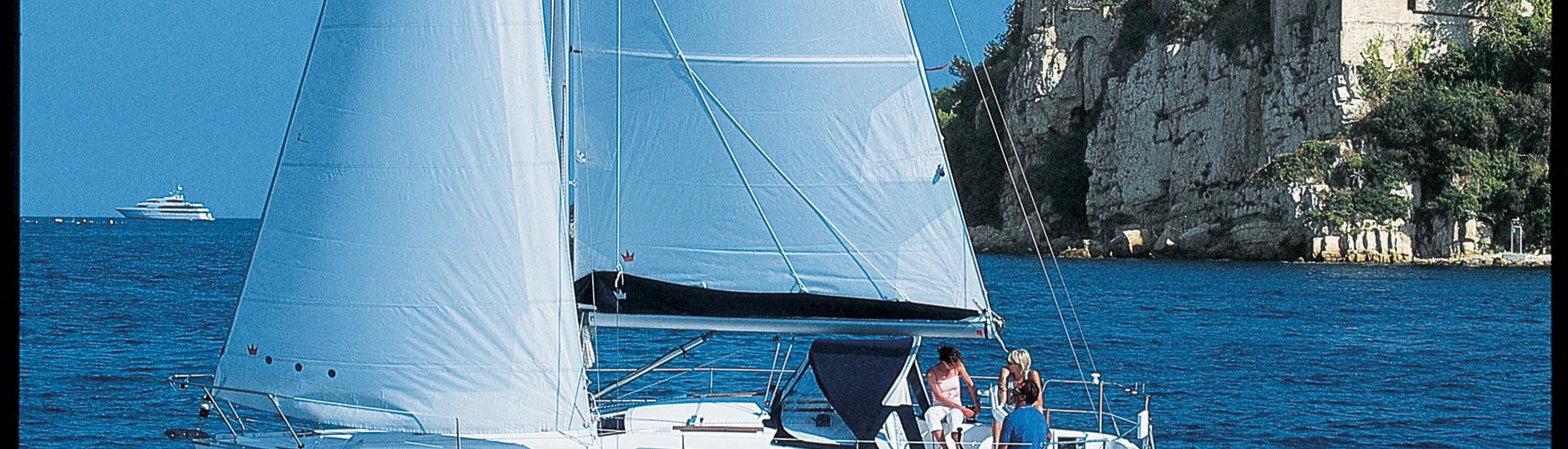 Oceanis 323
