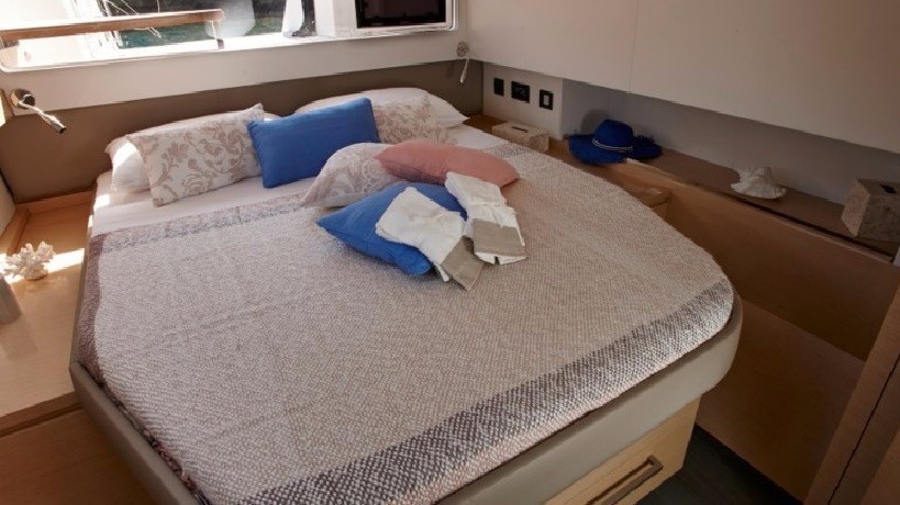 Queen Cabin - Fountaine Pajot Ipanema 58