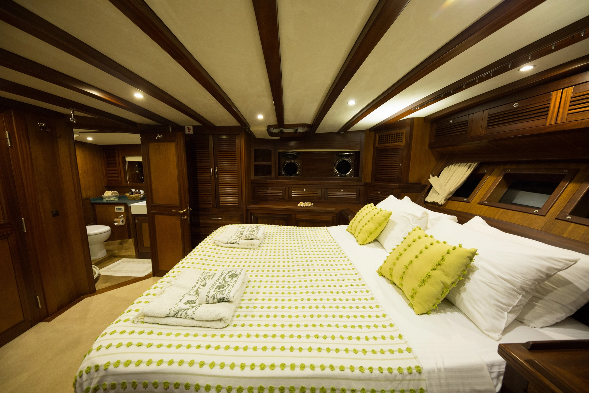 Superior (SUP) Cabin