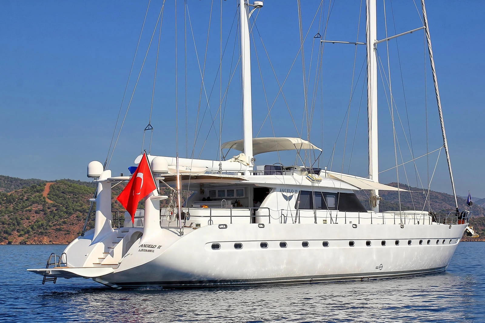 Angelo II 3