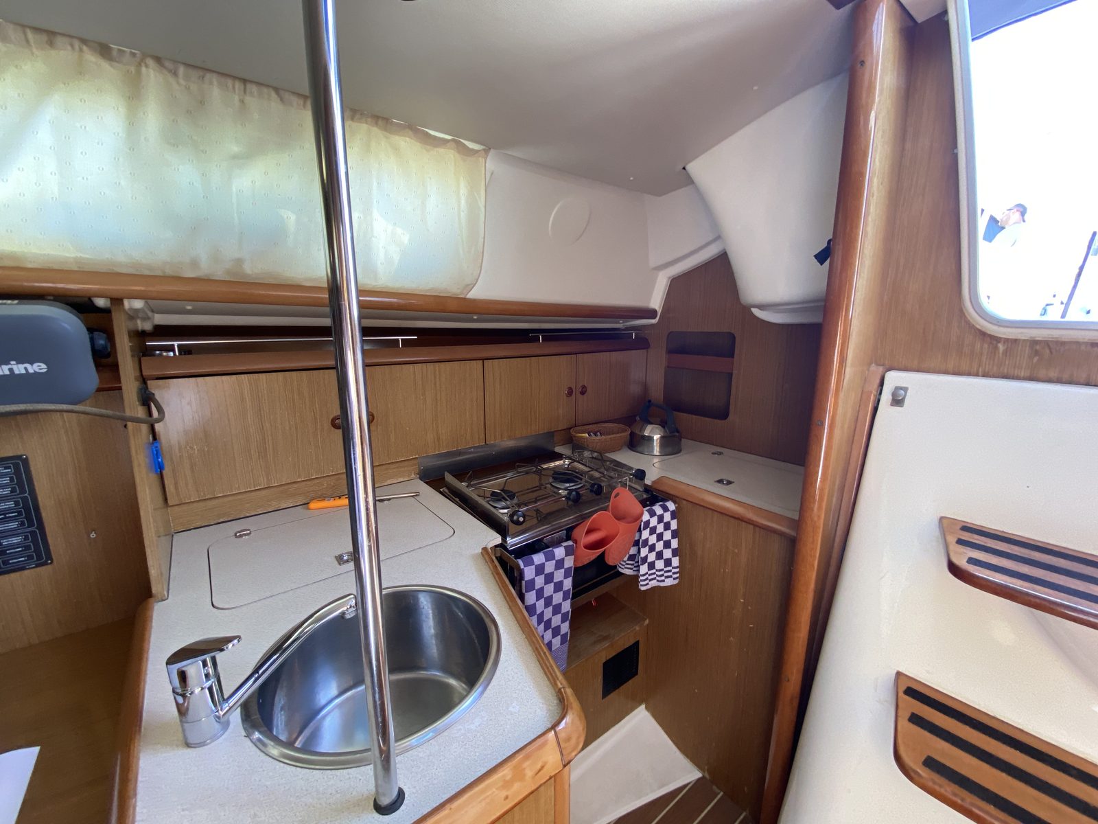 Sun Odyssey 32i 3