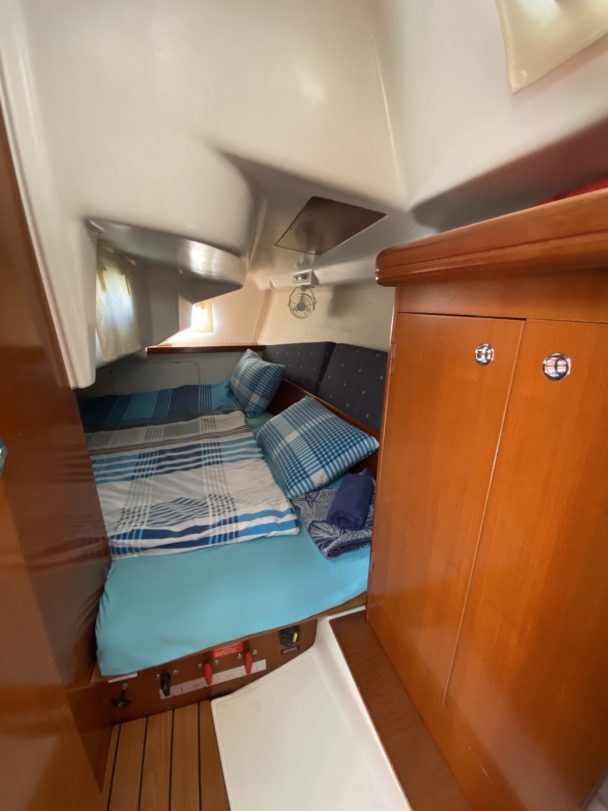 Oceanis 323 2