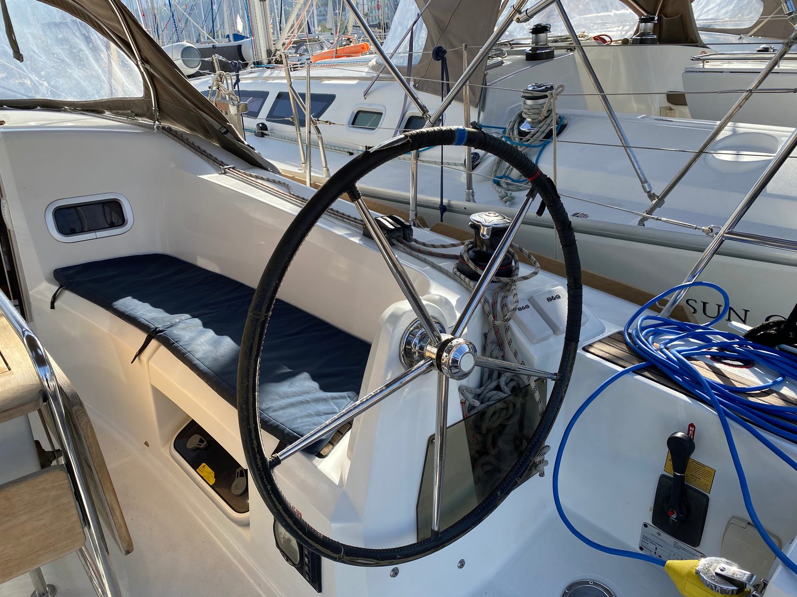 Sun Odyssey 349 3