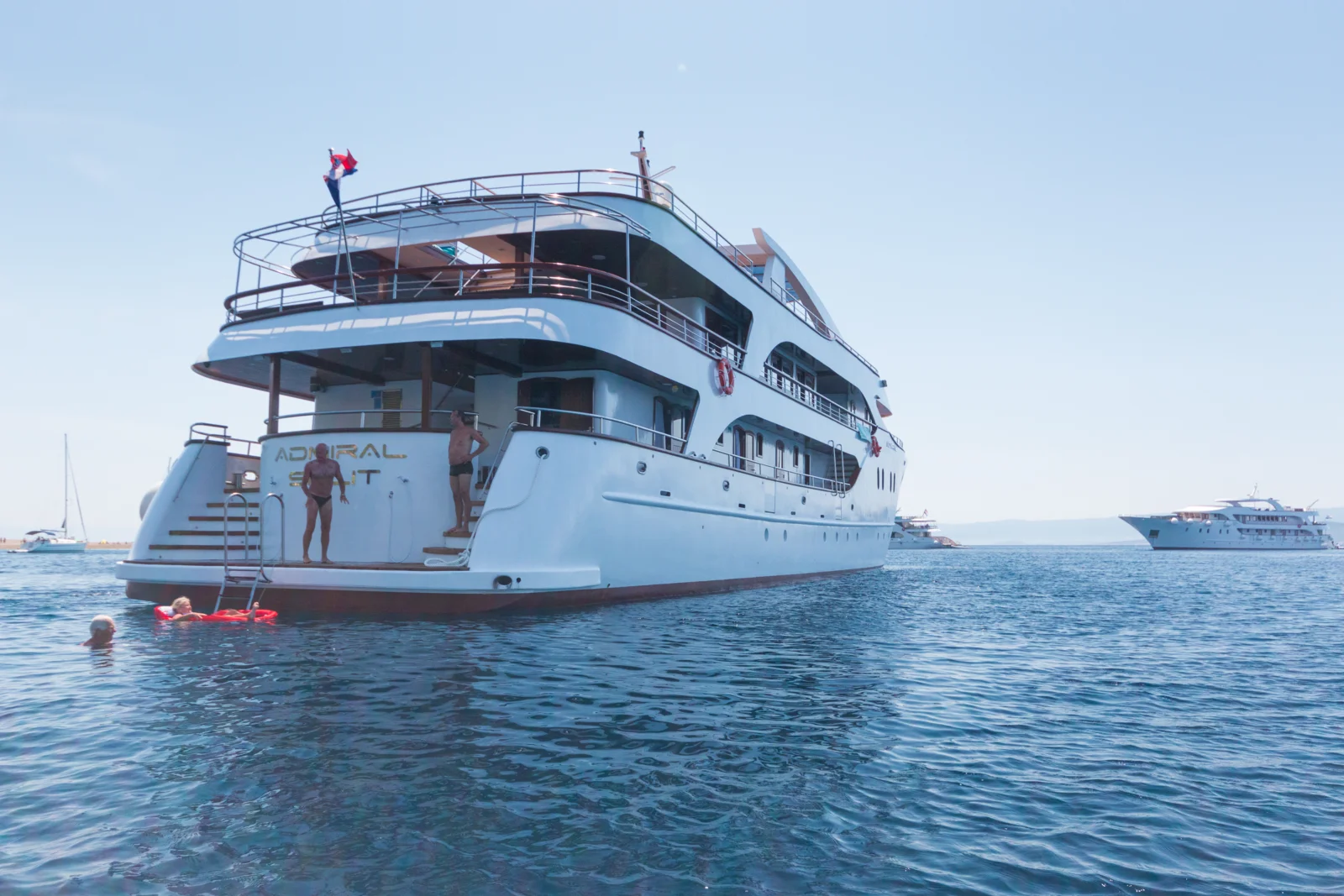 MV Admiral 3