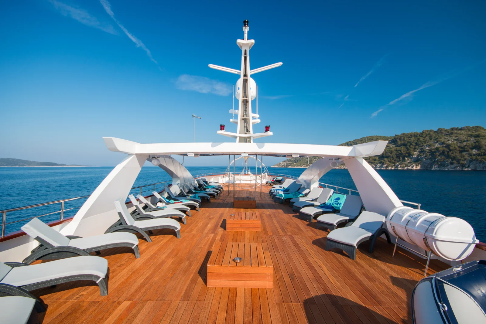 MV Admiral 4