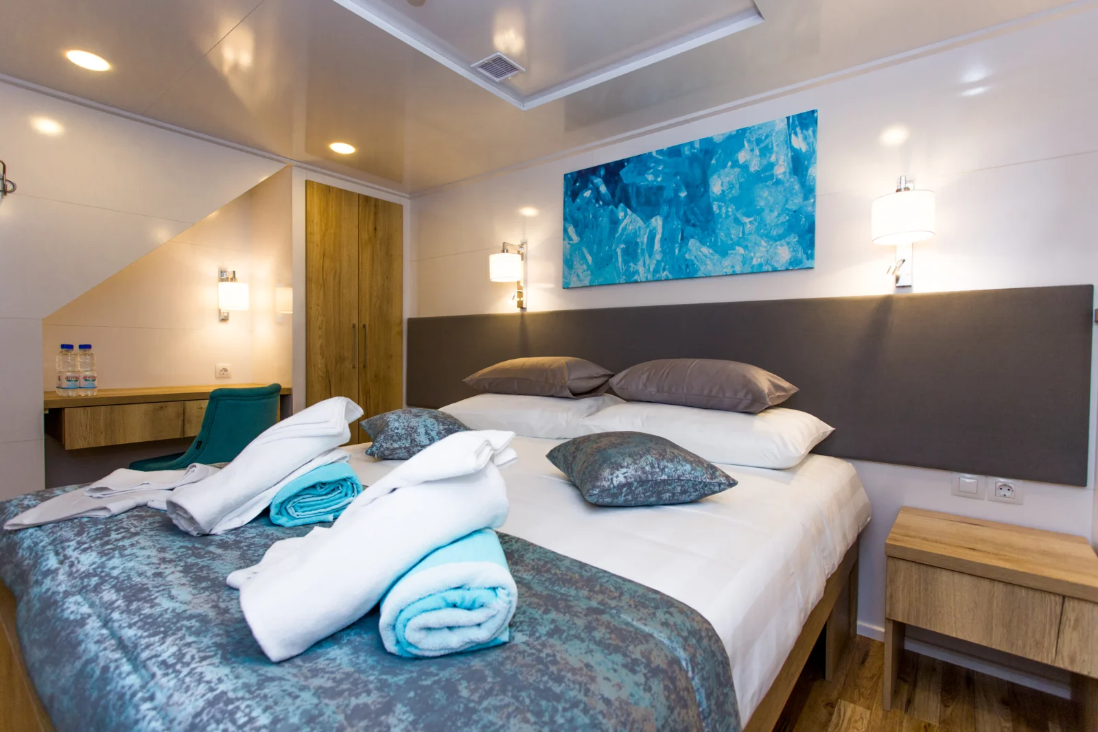 En-suite Cabin - MV Aquamarin