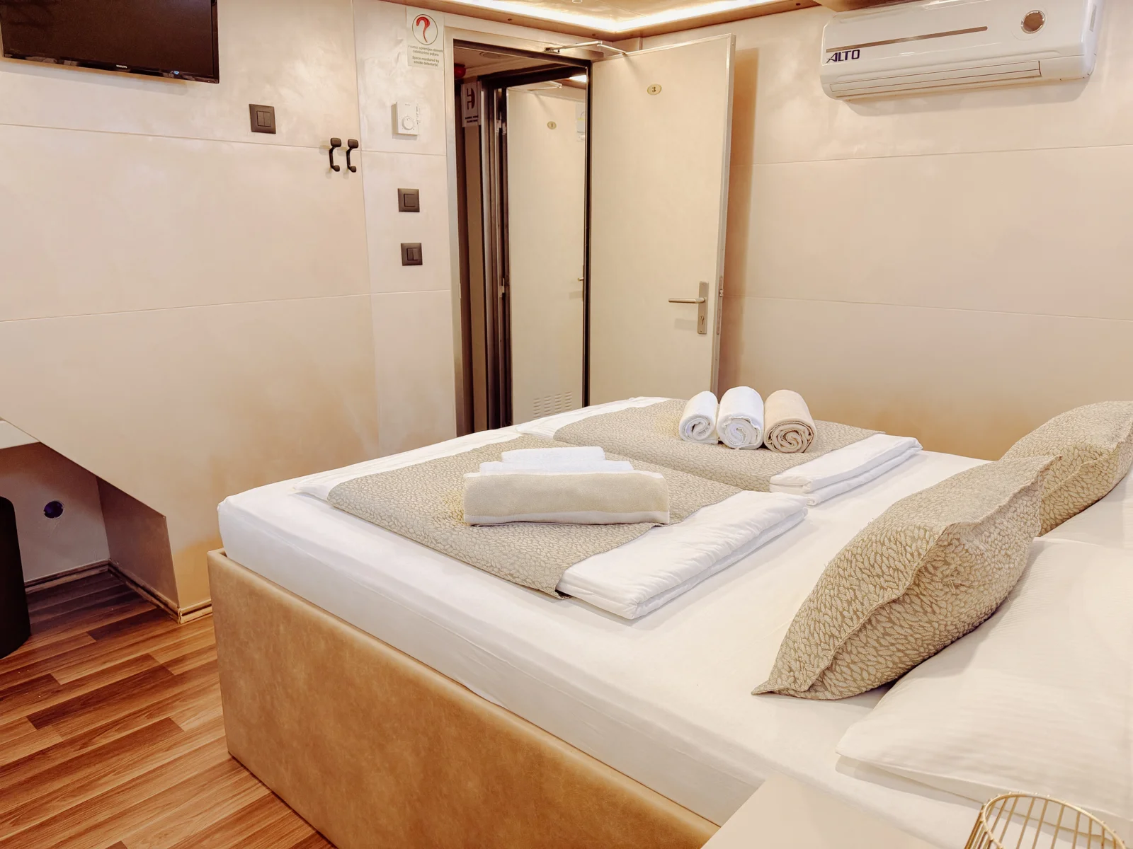 MV Equator - foto 5