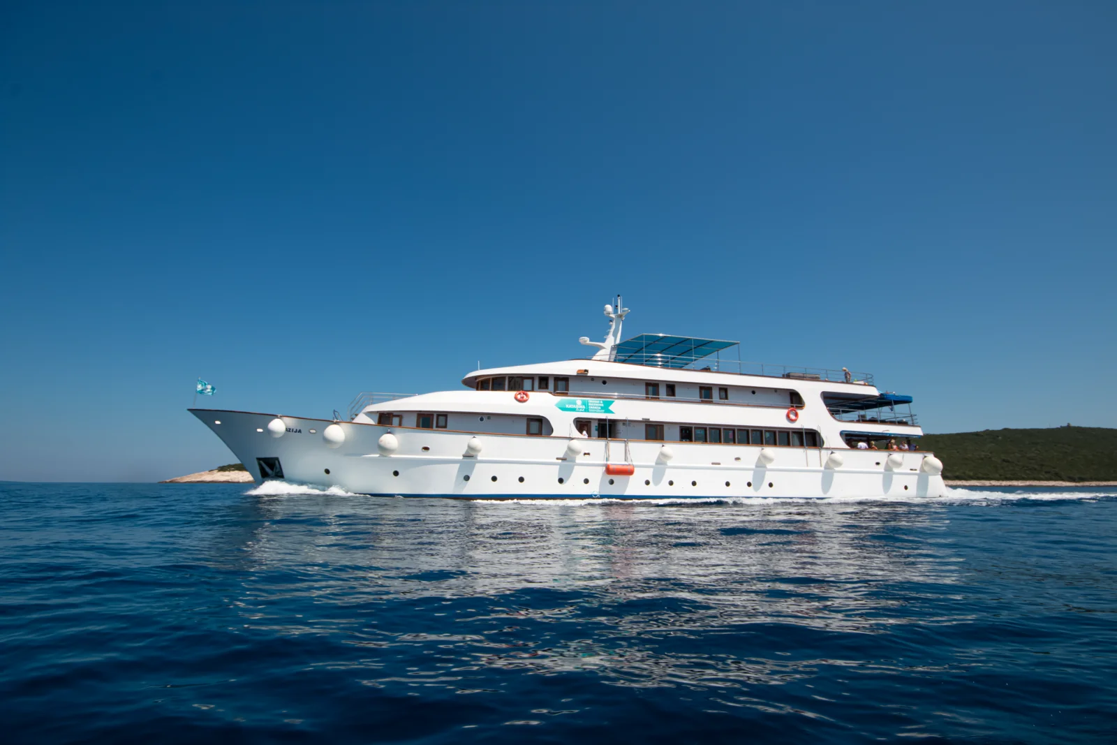 MV Fantazija 3