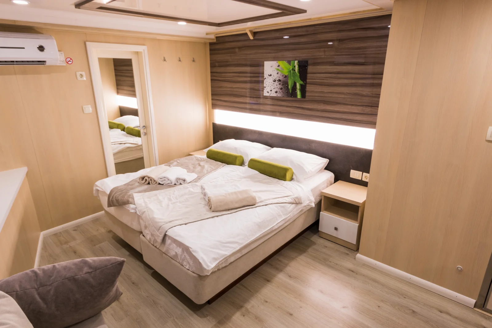 Main & Lower Deck Cabin - MV Infinity