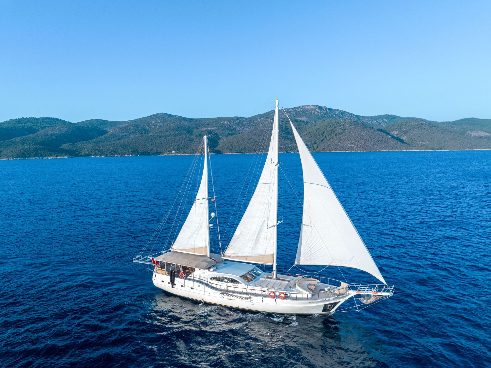 Queen of Sea 4